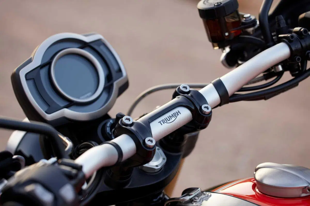 Triumph svela le nuove Scrambler 1200 XE e 1200 X 2024 (7)