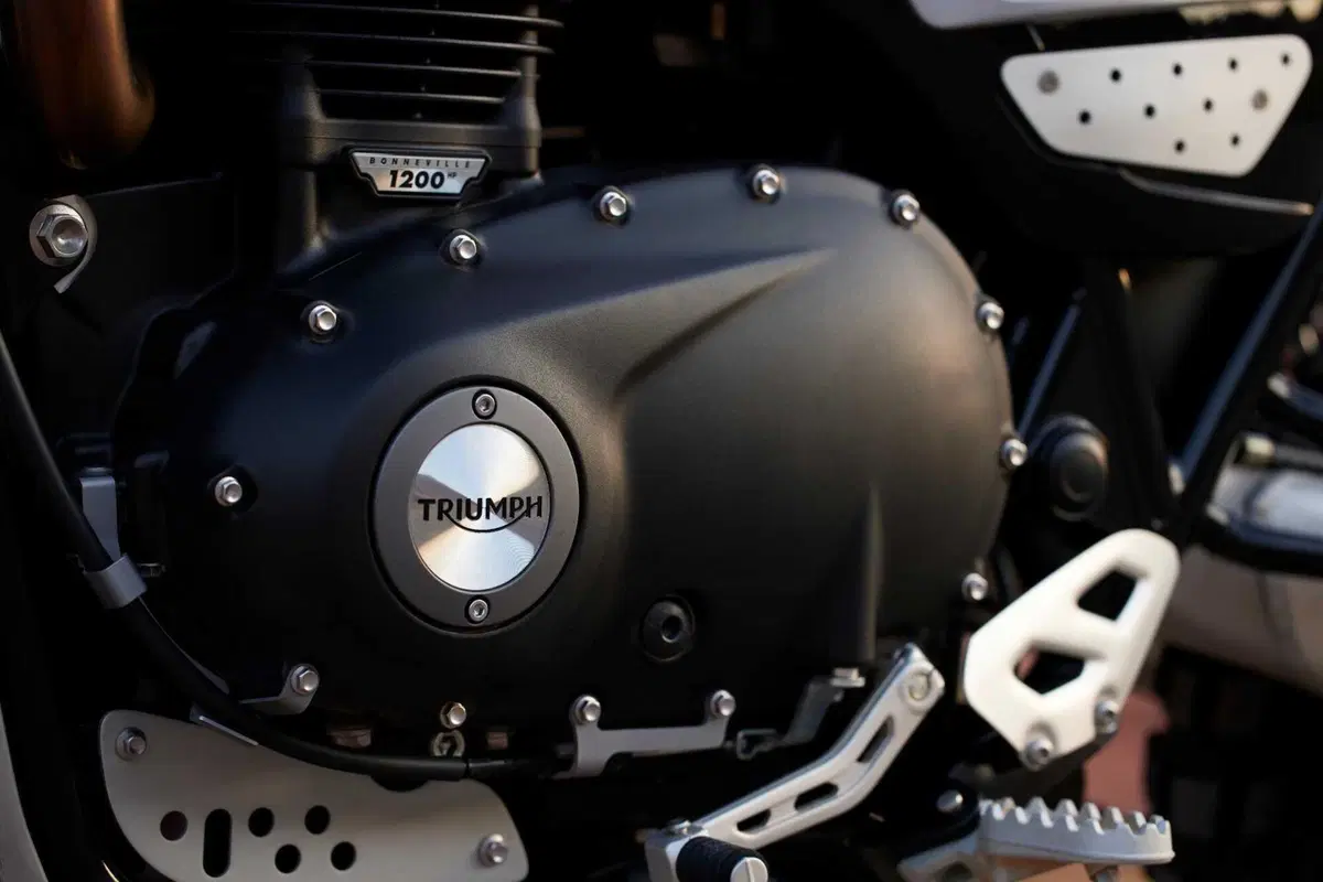 Triumph svela le nuove Scrambler 1200 XE e 1200 X 2024 (8)