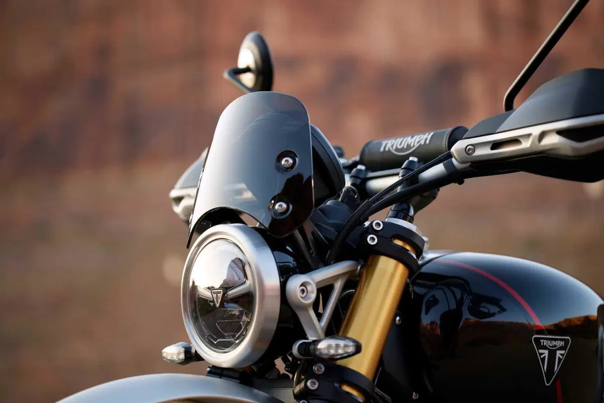 Triumph svela le nuove Scrambler 1200 XE e 1200 X 2024 (12)