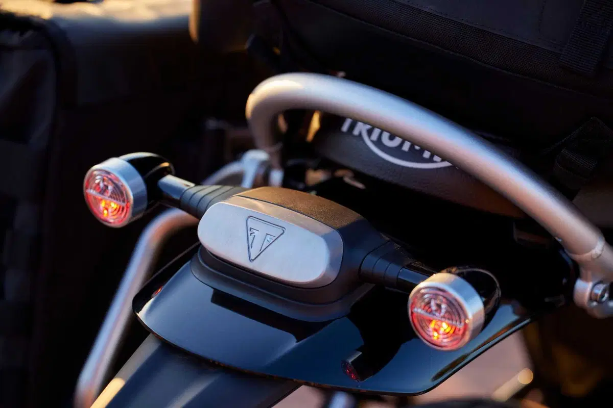 Triumph svela le nuove Scrambler 1200 XE e 1200 X 2024 (2)