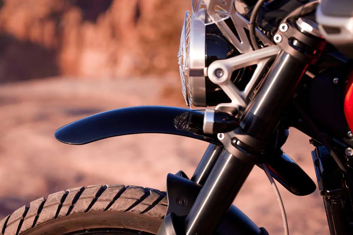 Triumph svela le nuove Scrambler 1200 XE e 1200 X 2024 (8)