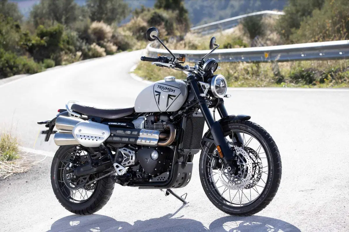 Triumph Scrambler 1200 XE e 1200 X TEST: quale scegliere? (7)