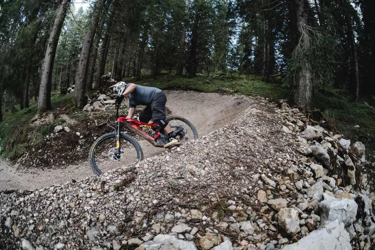 Ducati Power Stage RR, e-mtb in carbonio pronto gara [VIDEO] (9)
