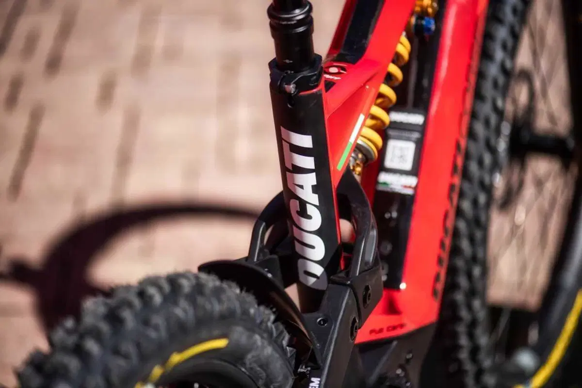 Ducati Power Stage RR, e-mtb in carbonio pronto gara [VIDEO] (31)