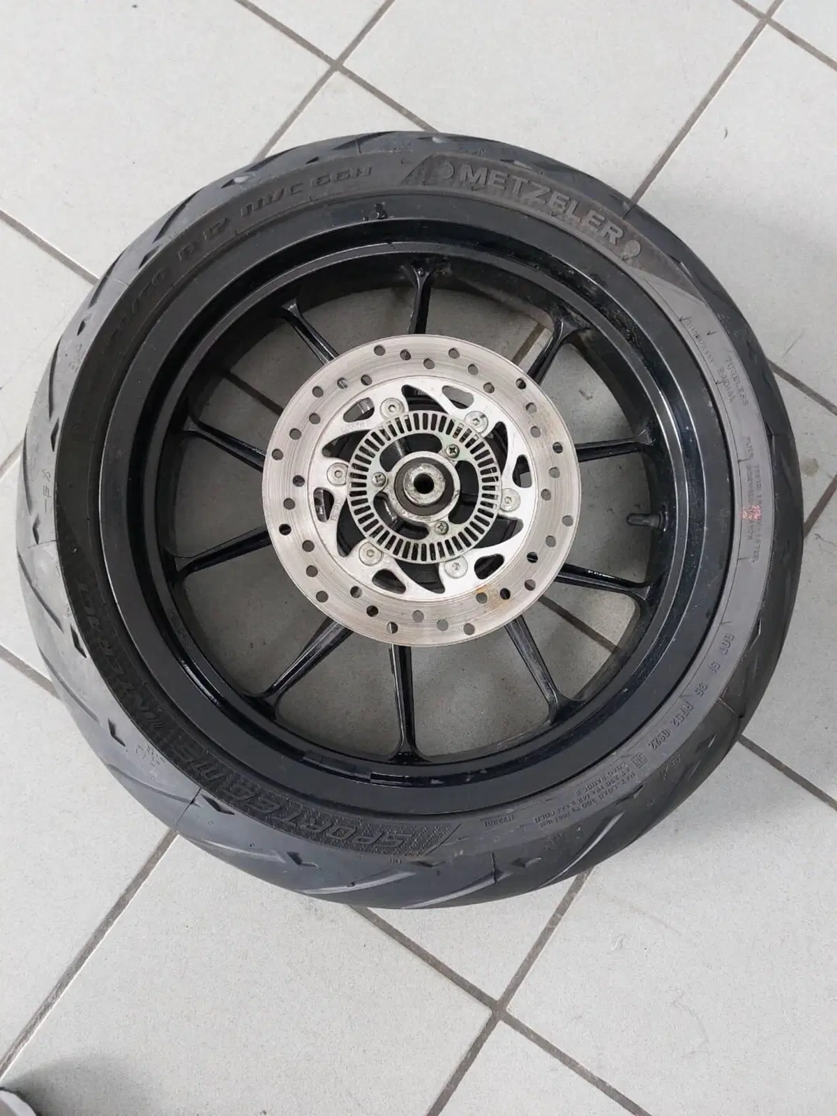 DISCHI ANTERIORI E POSTERIORI KTM DUKE 125 2015 (6)
