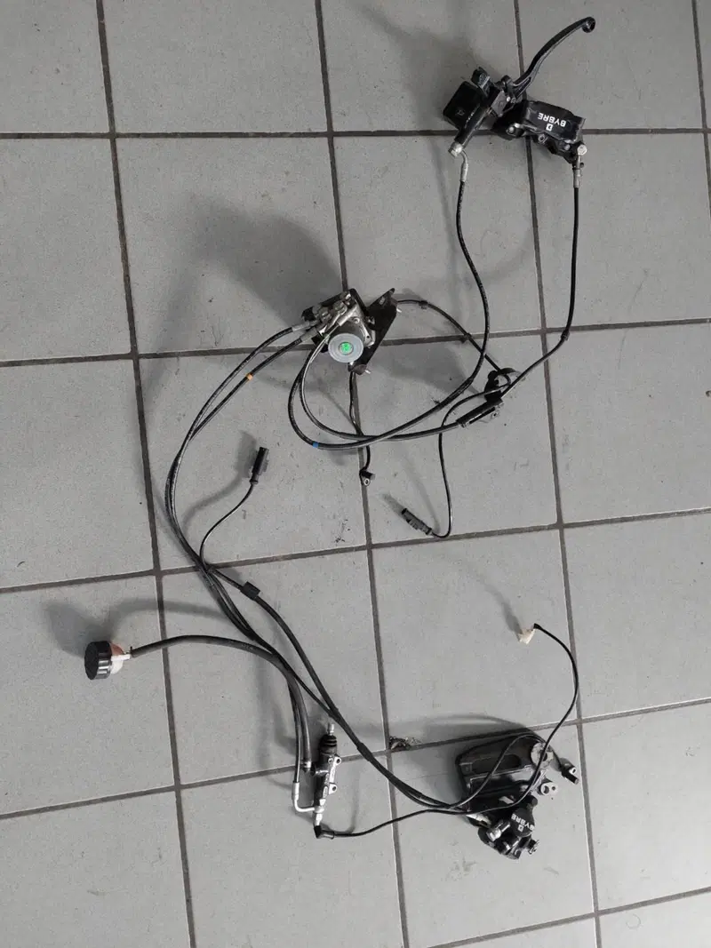 IMPIANTO FRENANTE COMPLETO KTM DUKE 125 2015