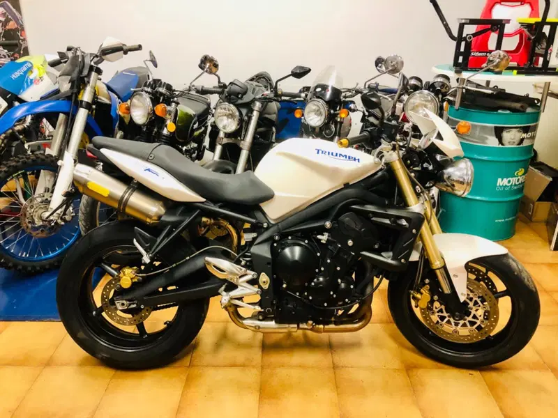Triumph Street Triple (2007 - 12)