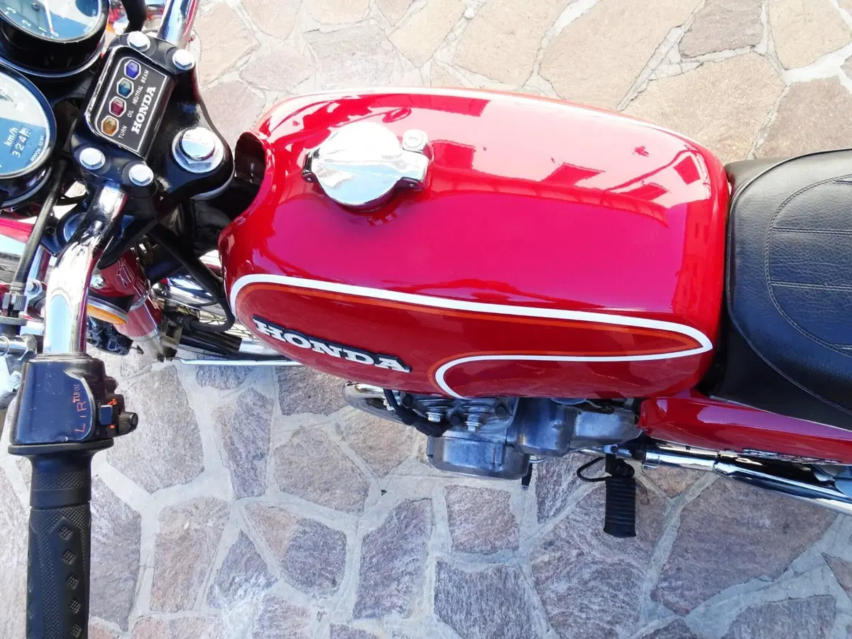Honda HONDA CB 350 Four ANNO 1975 (12)