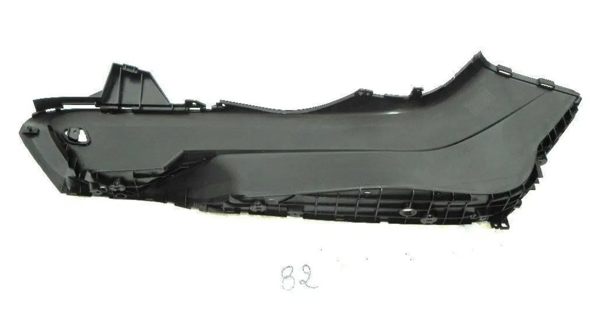 Carenatura poggiapiedi sx Yamaha Majesty 400 (2)