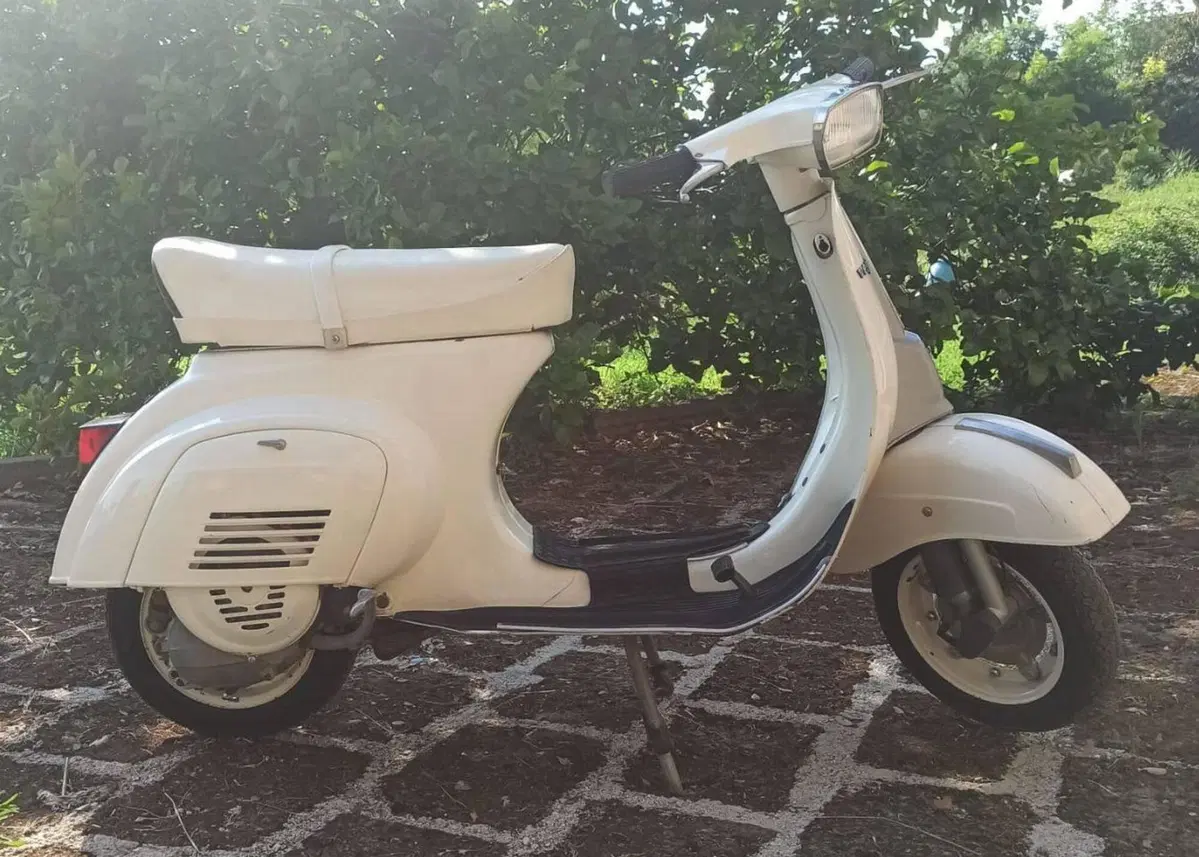 Piaggio Vespa 50 Special (2)