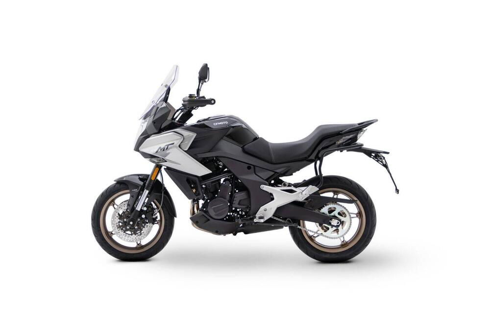 CFMOTO 700MT (2024)