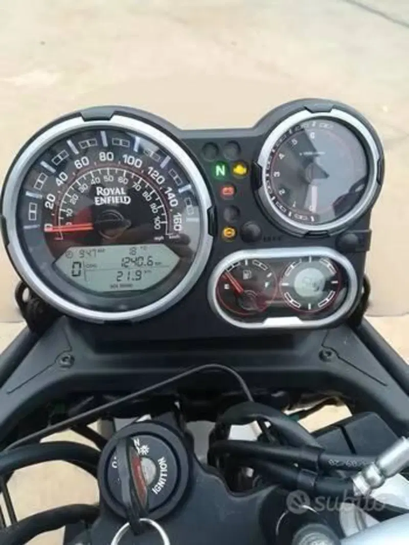 Royal Enfield Himalayan 411 (2021 - 24) (2)