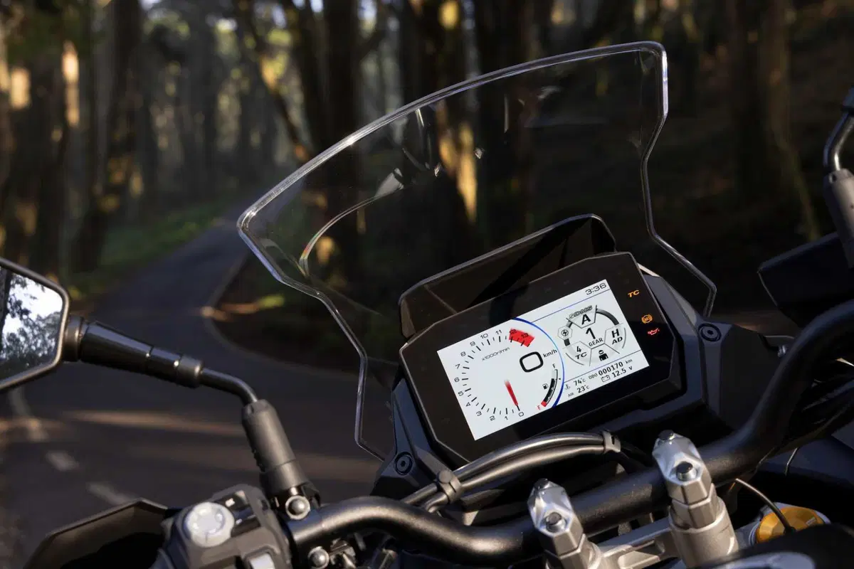Suzuki GSX-S1000GX (3)