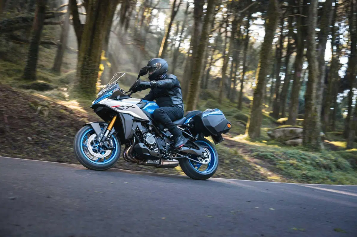 Suzuki GSX-S1000GX (6)