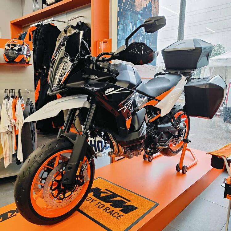 KTM 890 SMT (2023 - 24)