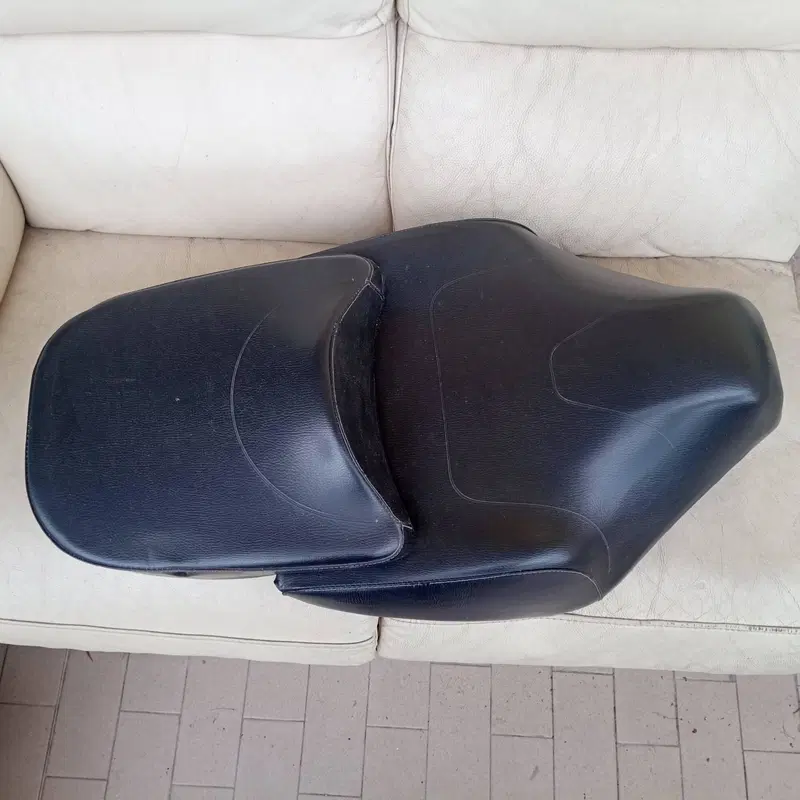 Sella Aprilia Scarabeo 125/150 GT (2)