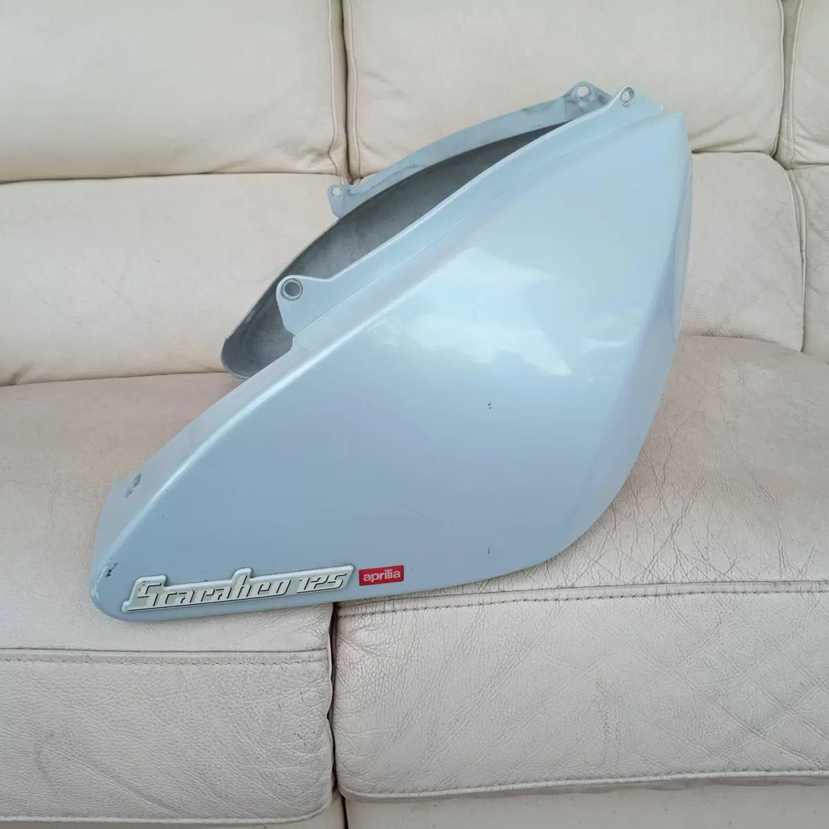 Scocca sella Aprilia Scarabeo 125/150