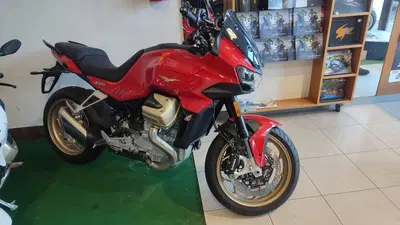 Moto Guzzi V100 Mandello (2022 - 24) usata
