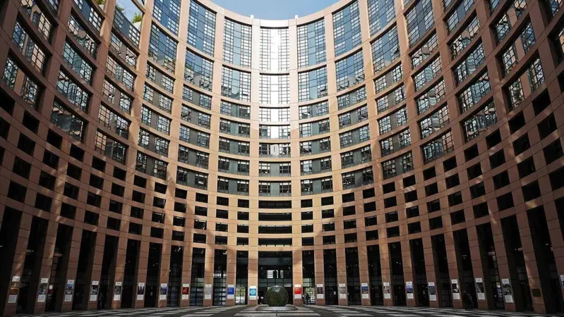 "Carburanti CO2 neutrali", il Parlamento Europeo approva la definizione