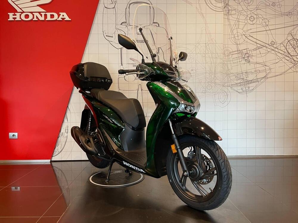 Honda SH 150i Vetro (2024) (2)