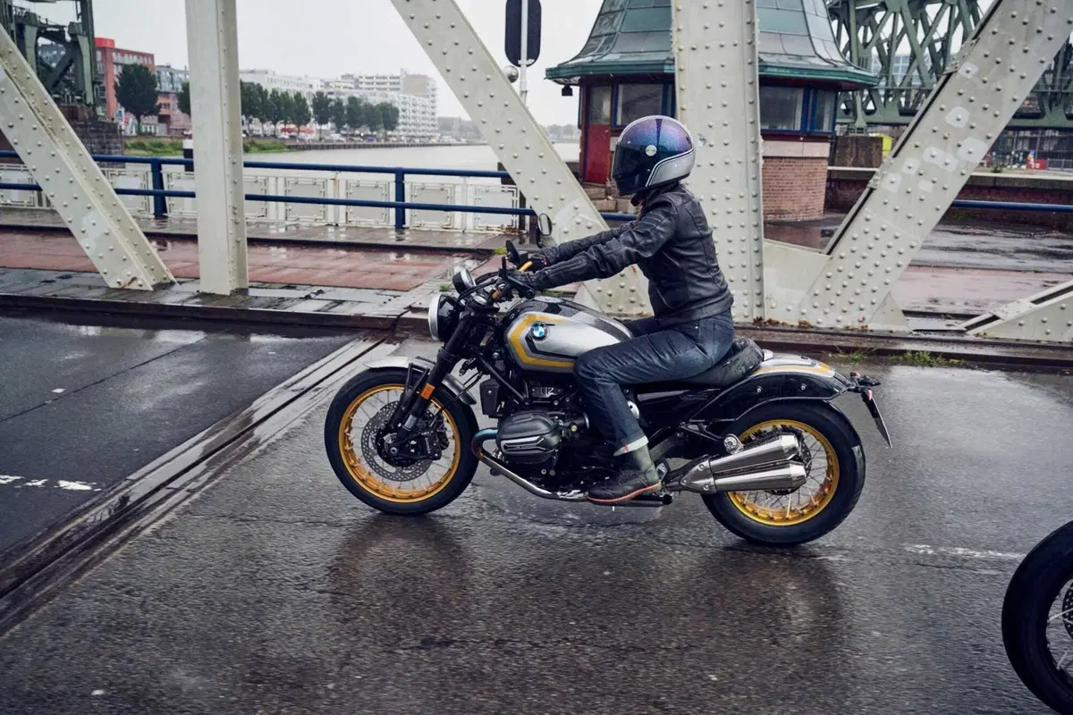 BMW svela le nuove R 12 ed R 12 nineT. Qui tutti i dettagli e la gallery (17)