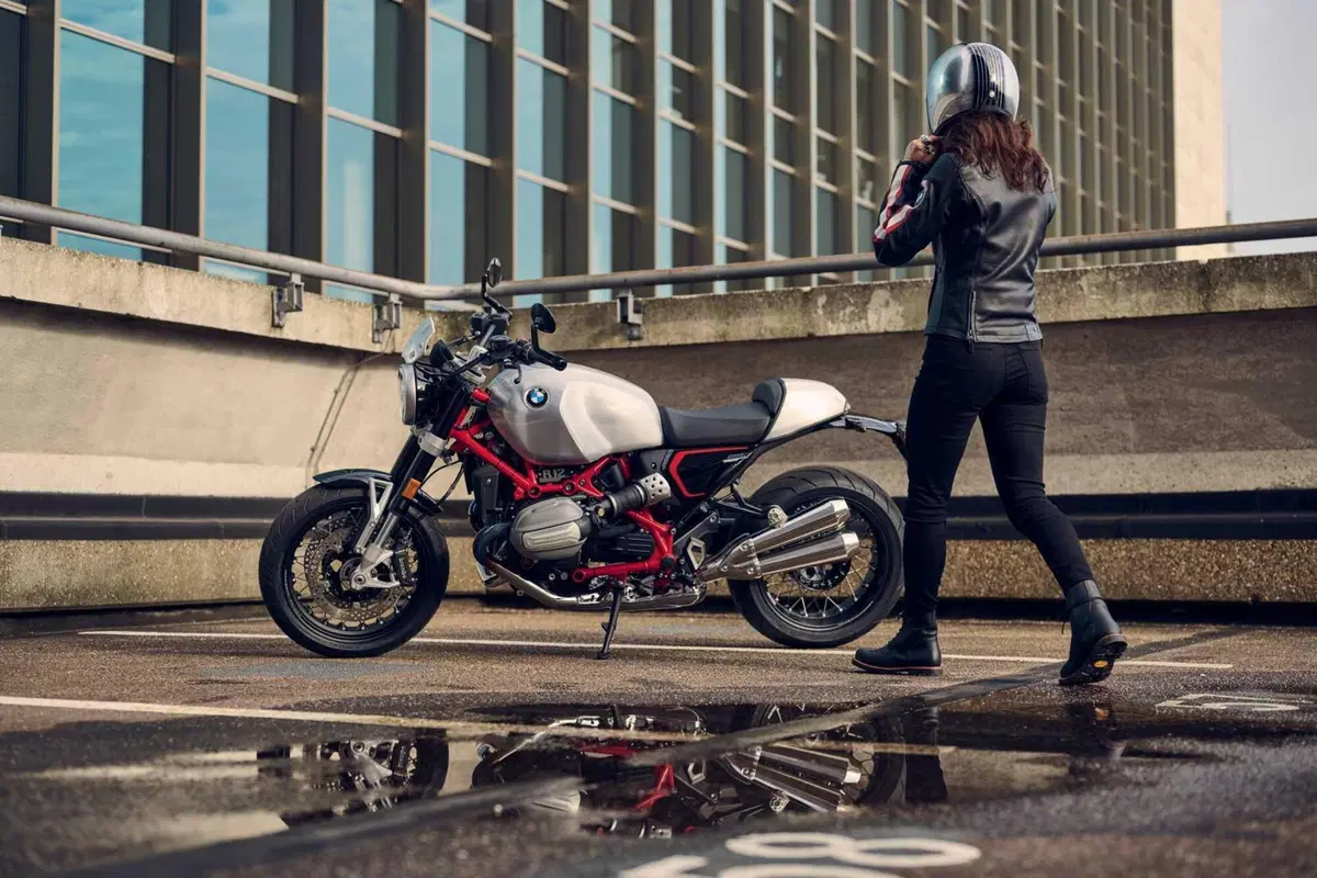BMW svela le nuove R 12 ed R 12 nineT. Qui tutti i dettagli e la gallery (49)