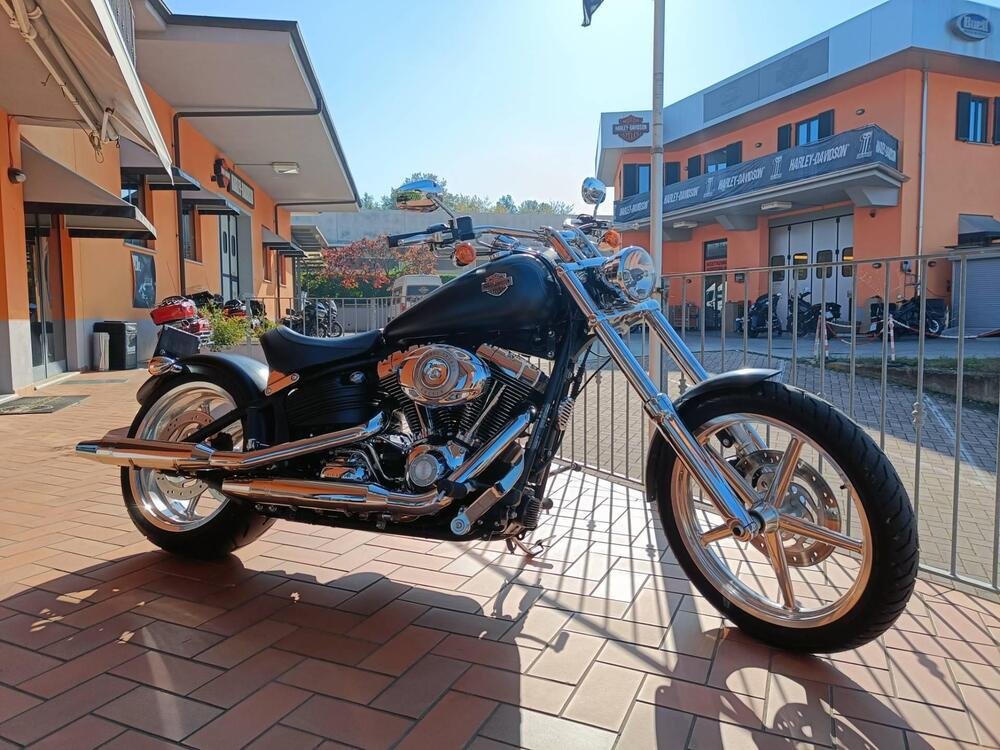 Harley-Davidson 1584 Rocker C (2009 - 11) - FXCWC (2)