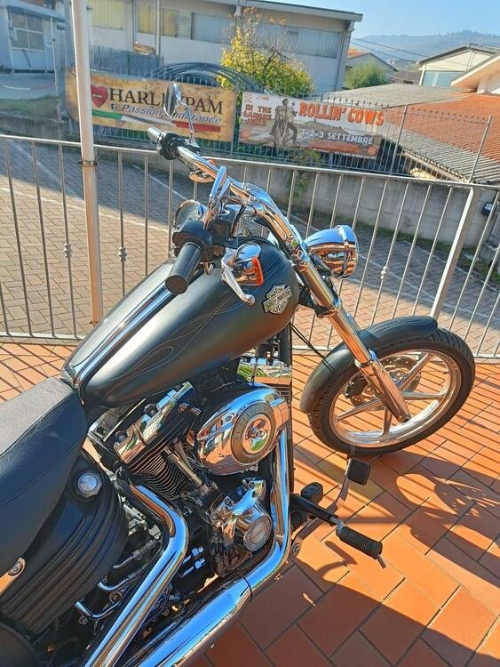 Harley-Davidson 1584 Rocker C (2009 - 11) - FXCWC (4)