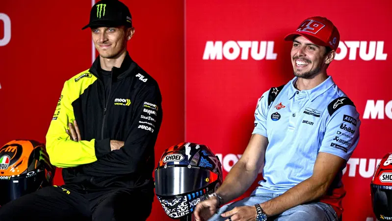 MotoGP 2023. GP di Valencia. Uno arriva e l'altro va: le parole di Luca Marini e Fabio Di Giannantonio su VR46, Academy, test e HRC