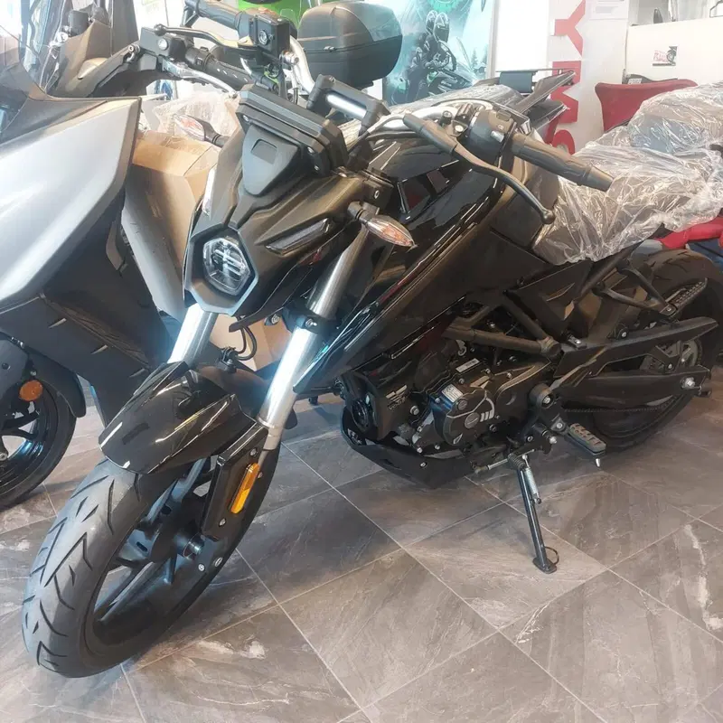 Voge Brivido 125R (2023 - 26) (2)