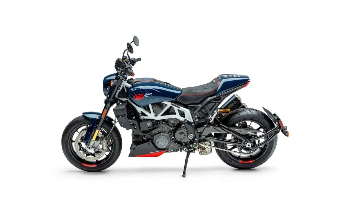 Indian FTR 1200 FTR 1200 x 100% R Carbon (2024 - 25) (4)