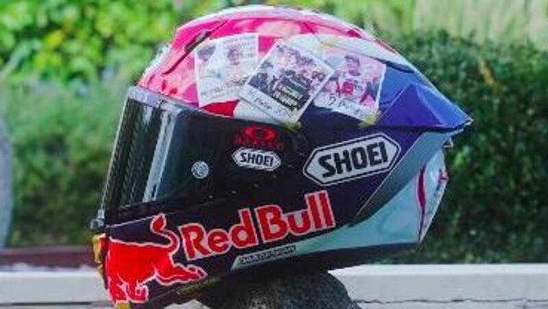 MotoGP 2023, GP di Valencia. Marc Marquez e l&#039;addio alla Honda: ecco il casco dedicato [VIDEO]