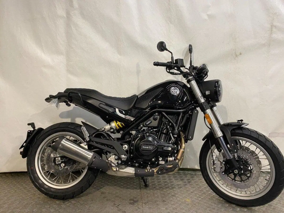 Benelli Leoncino 500 Trail (2021 - 26) (2)