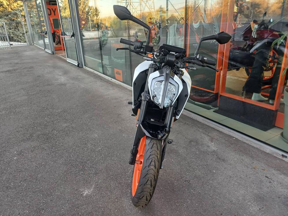 KTM 125 Duke (2021 - 23) (2)