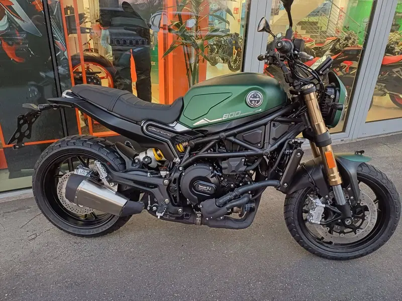 Benelli Leoncino 800 (2022 - 26)