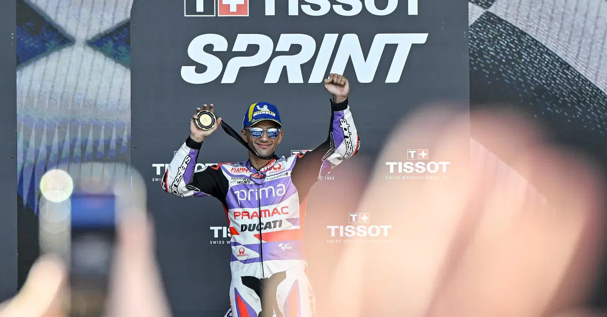 MotoGP 2023. GP di Valencia. Jorge Martin su Pecco Bagnaia: "Ha molto da perdere. Penso che senta la pressione, lo si &egrave; visto l'anno scorso"