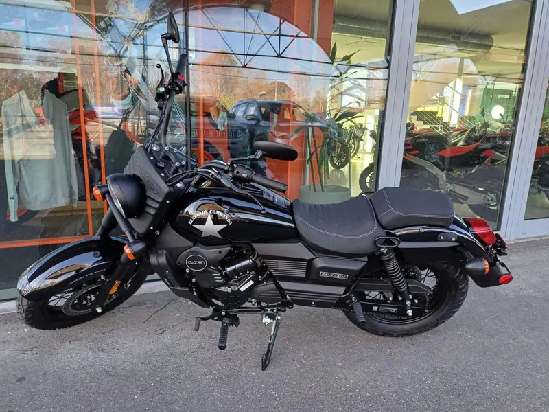 Um Italia Renegade Commando 300 (2023 - 24) (3)