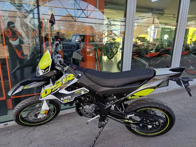 Um Italia DSR 125 SM (2023 - 26) (3)