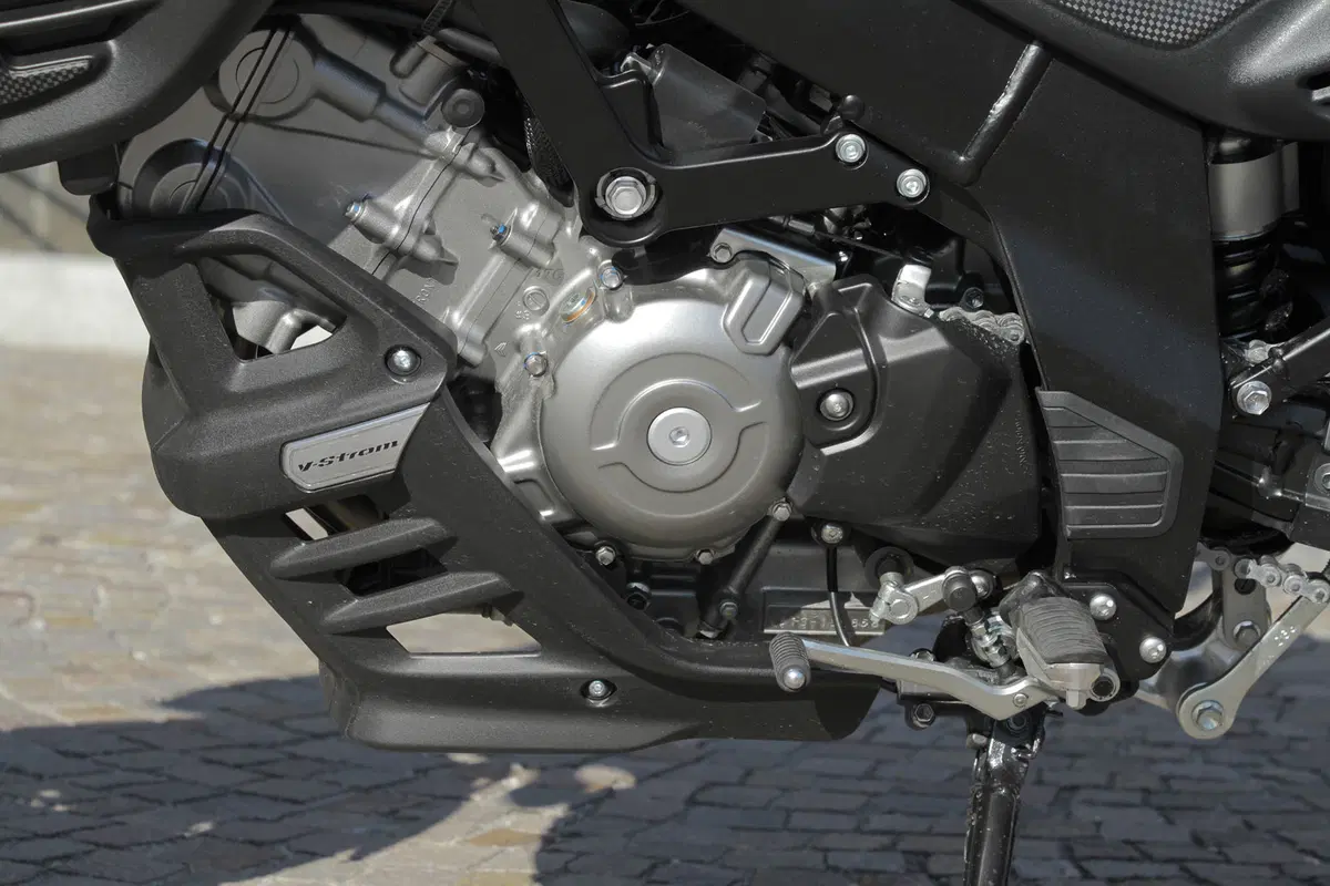Suzuki V-Strom 650XT ABS (32)