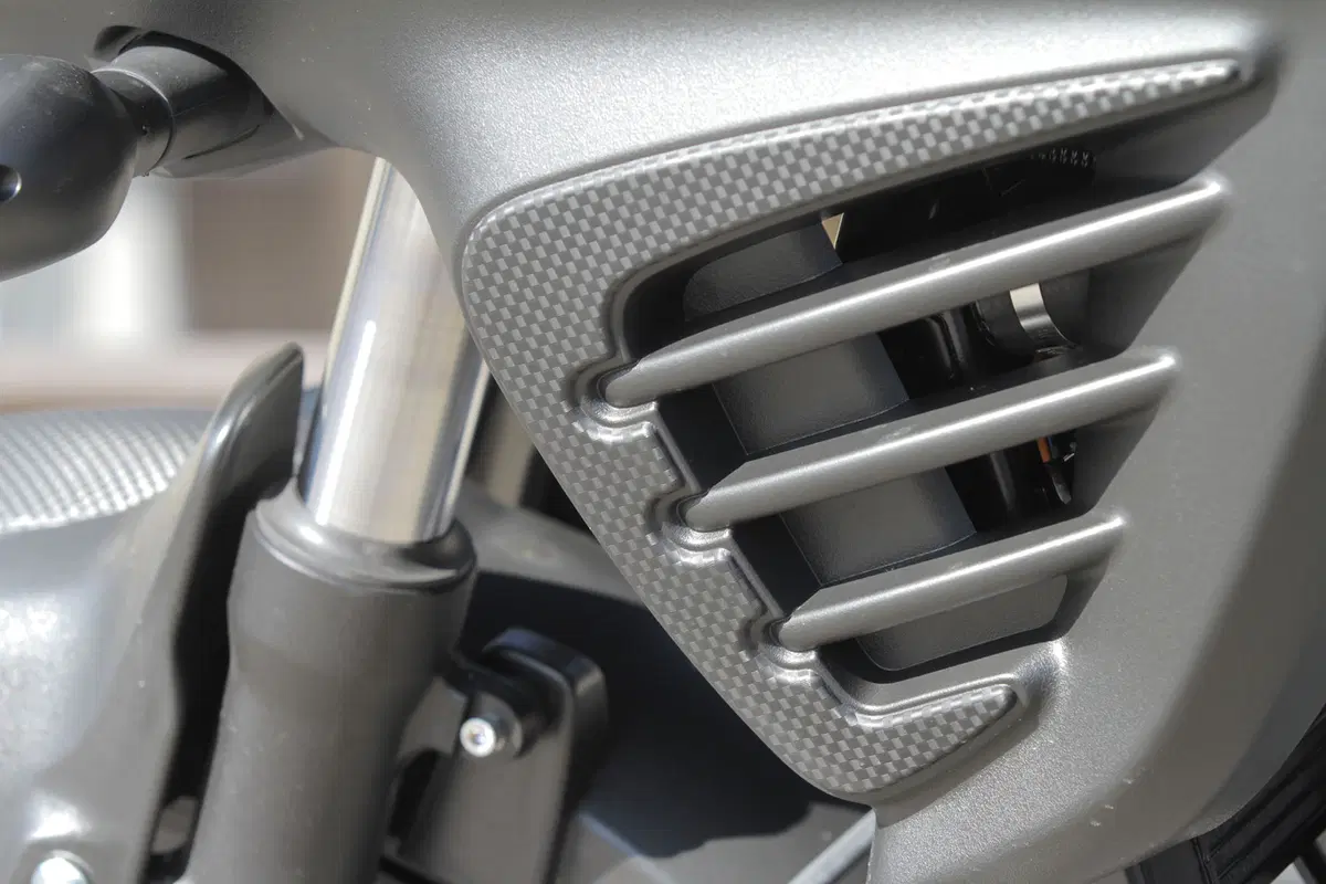 Suzuki V-Strom 650XT ABS (23)