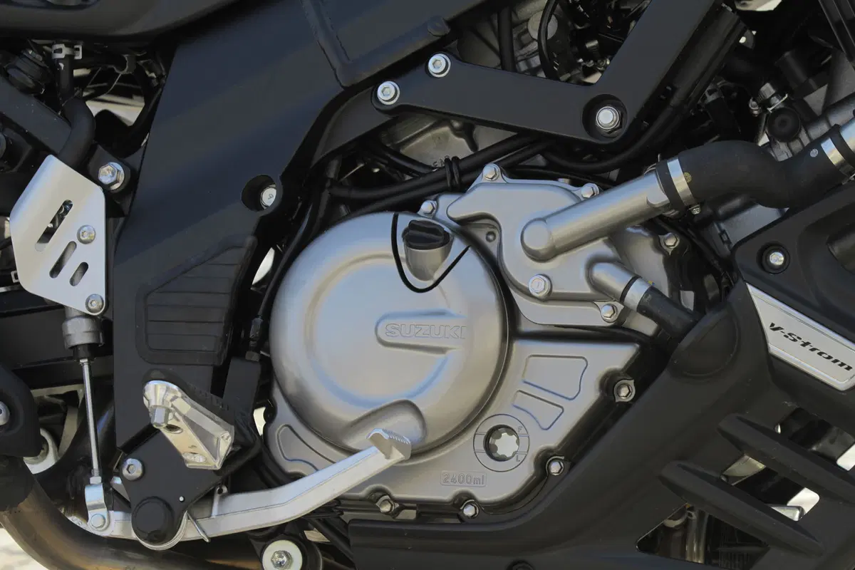 Suzuki V-Strom 650XT ABS (31)