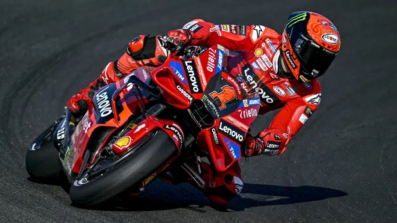 MotoGP 2023. GP di Valencia. Ultim'ora: Pecco Bagnaia in pole! Penalizzato Maverick Vinales
