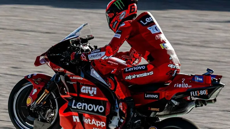 MotoGP 2023. GP di Valencia. Pecco Bagnaia campione dopo un'altra grande stagione, ma ci sono ancora tante sfide da vincere!