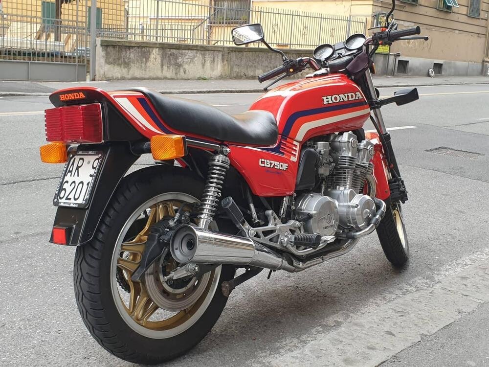 Honda CB750F (4)