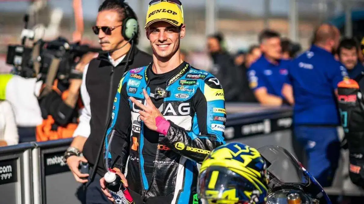 MotoGP 2023. GP di Valencia. Valentino Rossi in mezzo ai tre campioni, l'abbraccio Pecco Bagnaia-Jorge Martin, quello tra Aleix Espargaro e Franco Morbidelli e altre foto dall'ultimo weekend [GALLERY] (32)