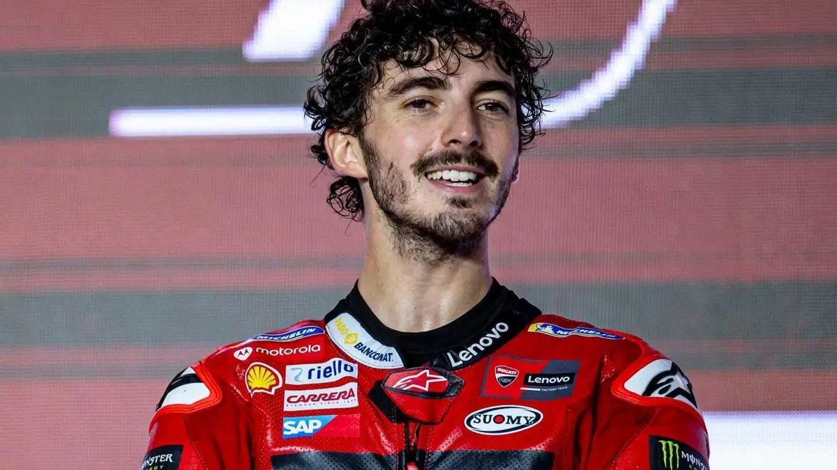 MotoGP 2023. GP di Valencia. Valentino Rossi in mezzo ai tre campioni, l'abbraccio Pecco Bagnaia-Jorge Martin, quello tra Aleix Espargaro e Franco Morbidelli e altre foto dall'ultimo weekend [GALLERY] (44)