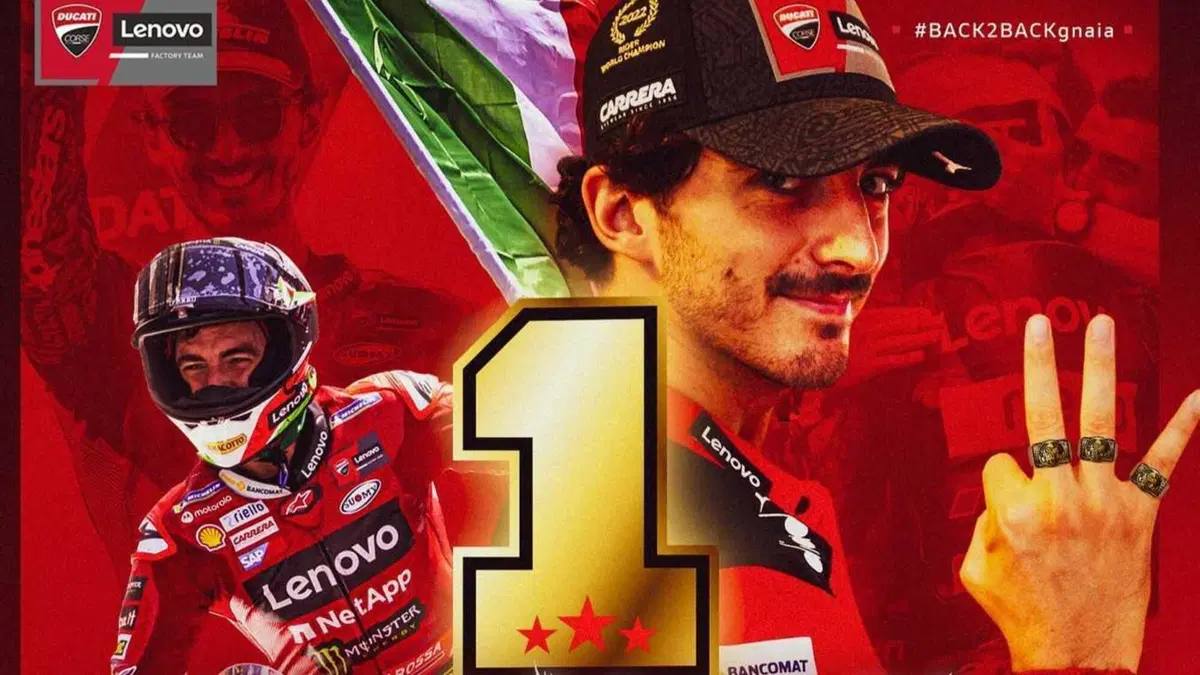 MotoGP 2023. GP di Valencia. Valentino Rossi in mezzo ai tre campioni, l'abbraccio Pecco Bagnaia-Jorge Martin, quello tra Aleix Espargaro e Franco Morbidelli e altre foto dall'ultimo weekend [GALLERY] (47)