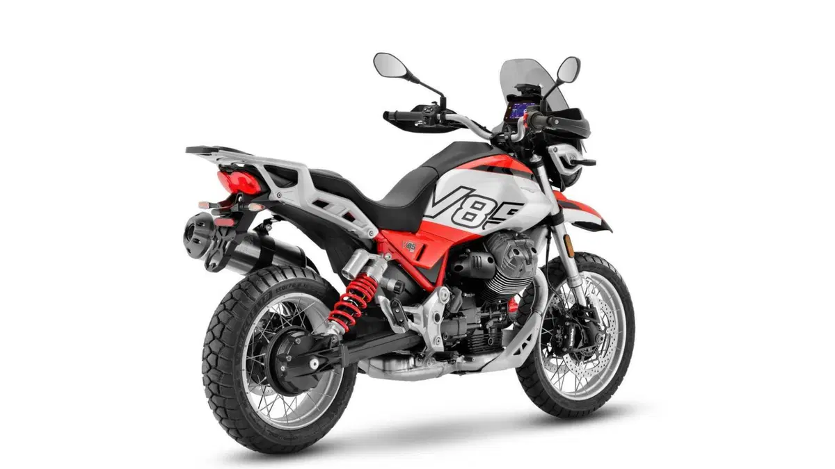 Moto Guzzi V85 V85 TT (2024 - 26) (3)