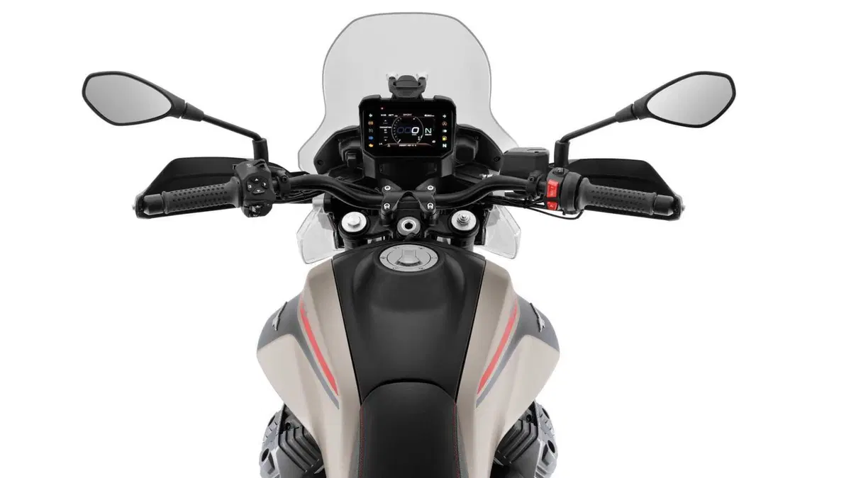 Moto Guzzi V85 V85 TT Travel (2024 - 26) (8)