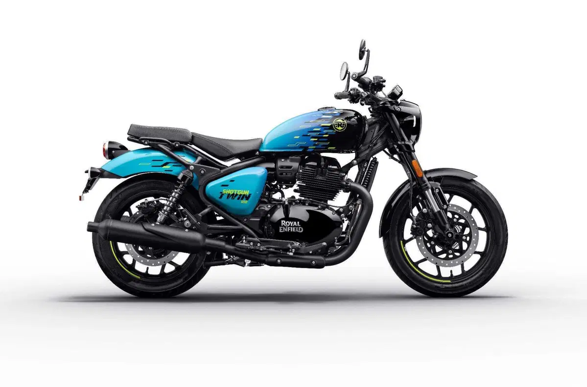 Royal Enfield Shotgun 650 Motoverse Edition, arriva la roadster neo-retro  (13)